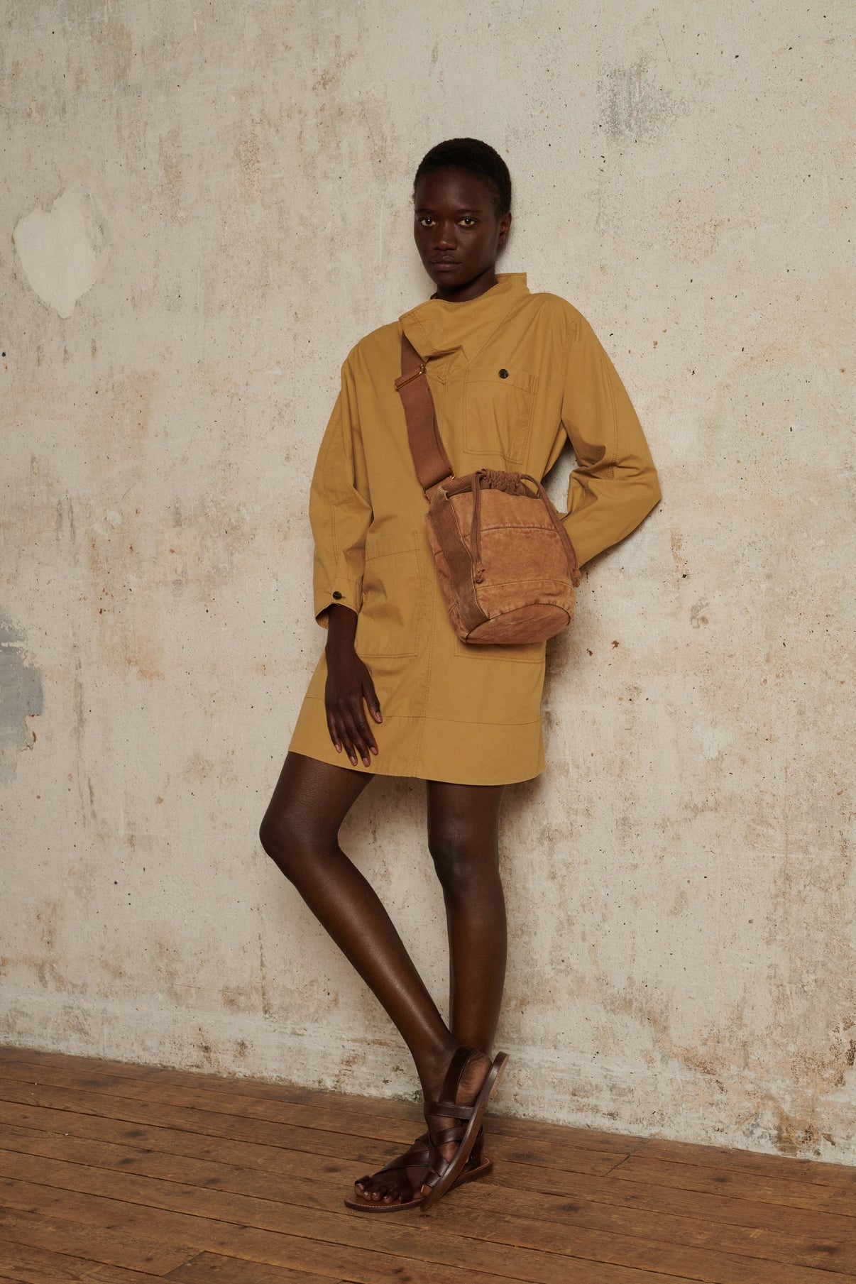 ULSAN BEIGE DRESS vue 1