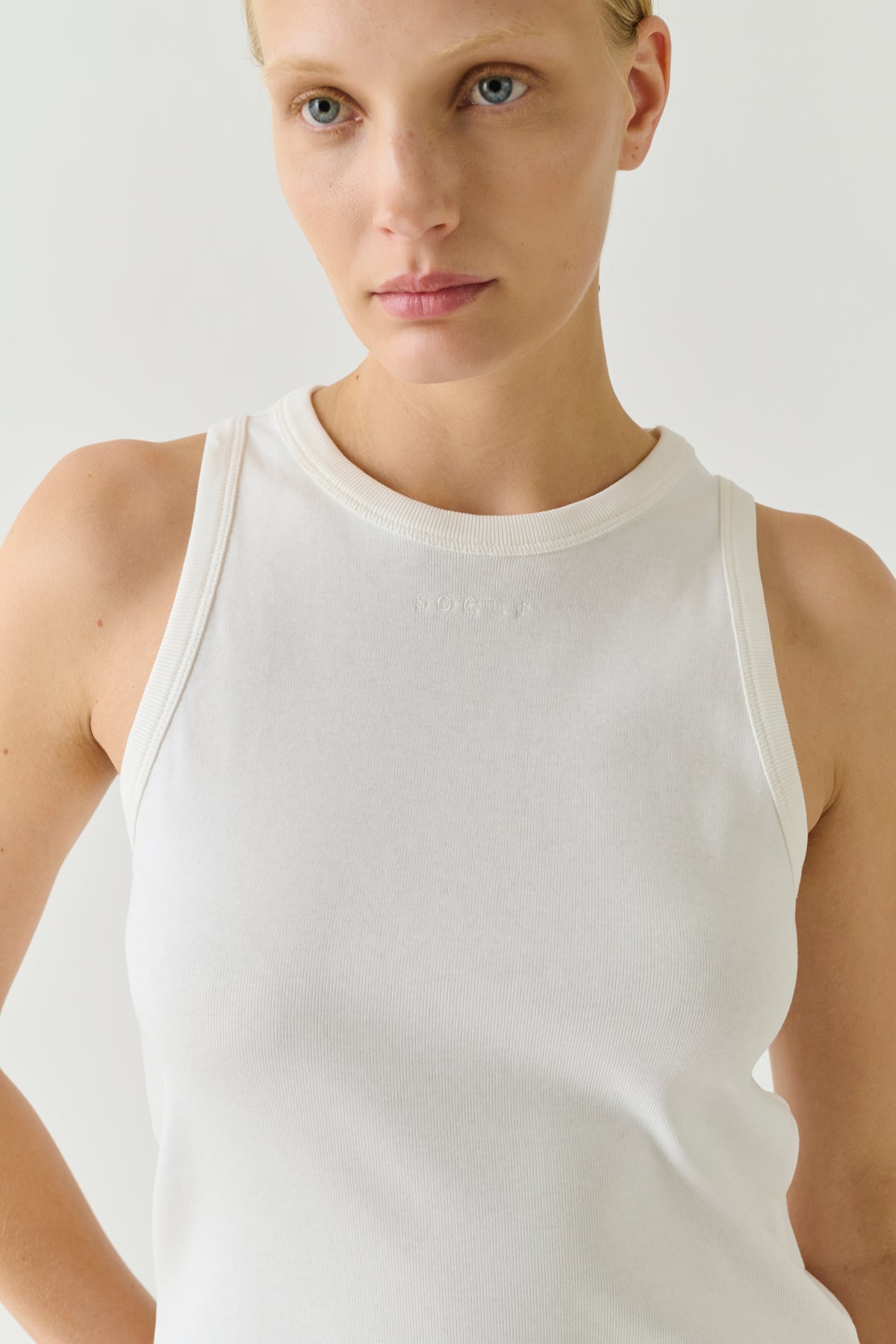 Trägertop Dolly – Weiß Bio-Baumwolle Feinripp Damen – Soeur